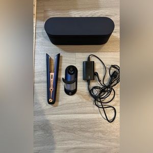 Brand New NIB Dyson Corrale navy/Prussian blue/rich copper straightener